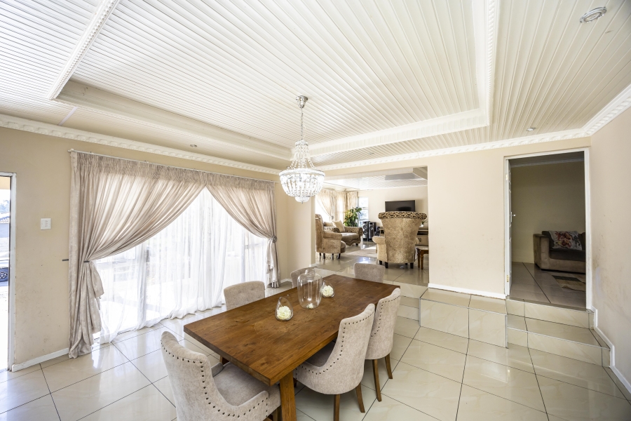 5 Bedroom Property for Sale in Summerpride Eastern Cape